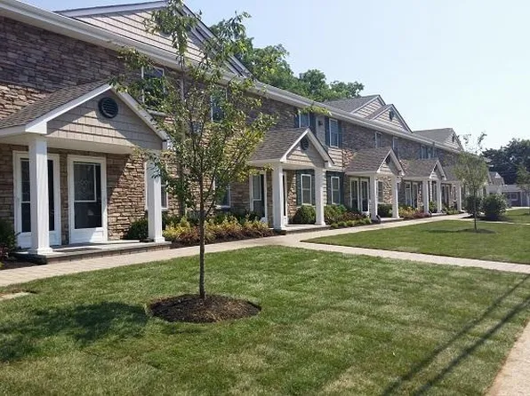 Fairfield at North Babylon, 751 Deer Park Ave #E4f25c26f, North Babylon, NY 11703