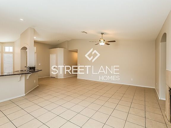 5th image of 3026 Fern Crest Ave