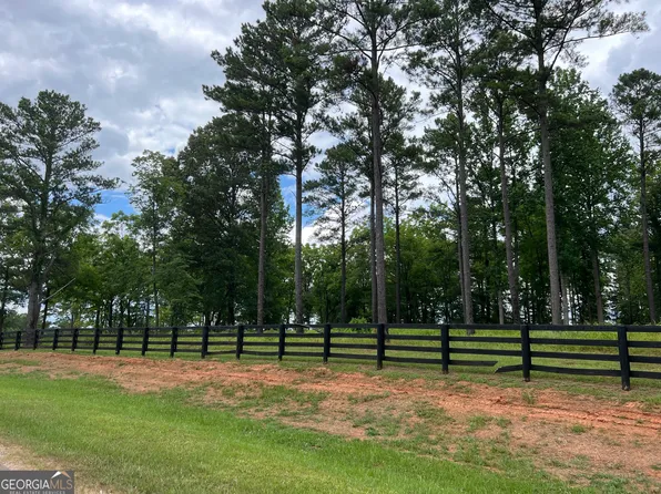 1 Bear Creek Rd, Moreland, GA 30259