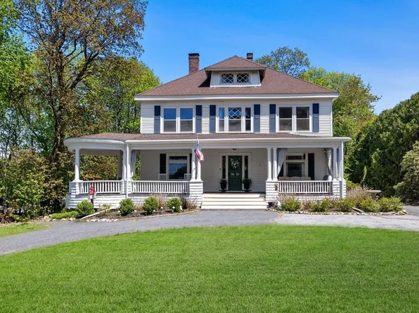10 Latisquama Rd, Southborough, MA 01772