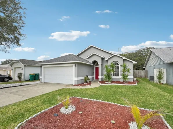 2633 Winchester Cir, Eustis, FL 32726