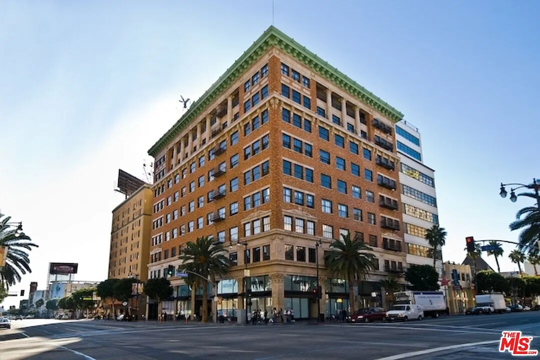 1645 N Vine St — Photo 1