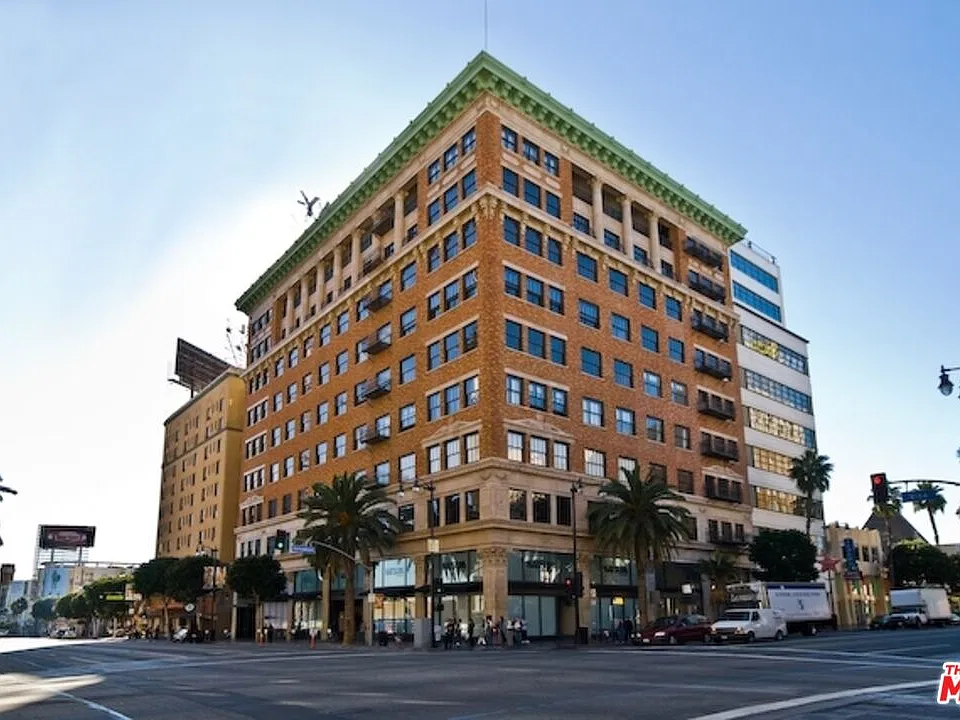 1645 N Vine St #303
