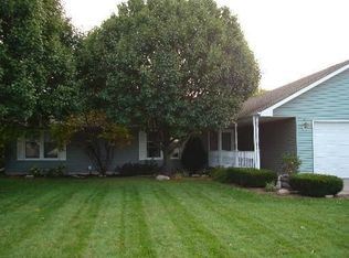 2535 Indian Grass Rd, Morris, IL 60450