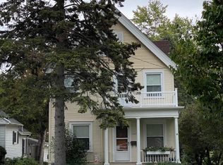 1606 12th Ave, Grafton, WI 53024