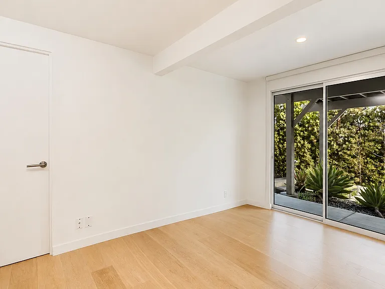 3104 Grove St — Photo 29