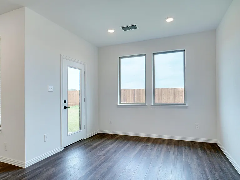 1608 Pine Valley Dr — Photo 15