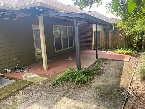3rd image of 17744 Spring Creek Dr