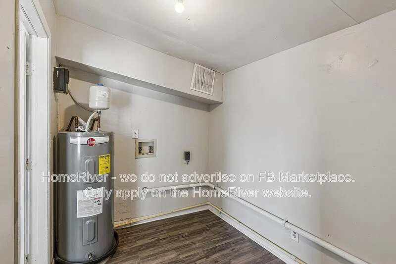 4 bed, 2.0 bath, 1668 sqft, $2,295 — Photo 2