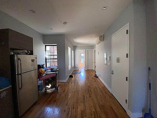 2nd image of 1804 Saint Johns Pl #3
