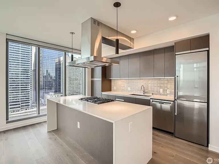 800 Columbia St #1205 — Photo 23