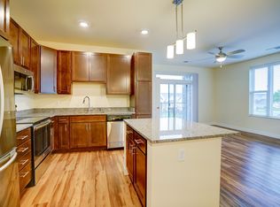 1240 Stonewood Xing #2B-1BA-941SQFT, Sun Prairie, WI 53590