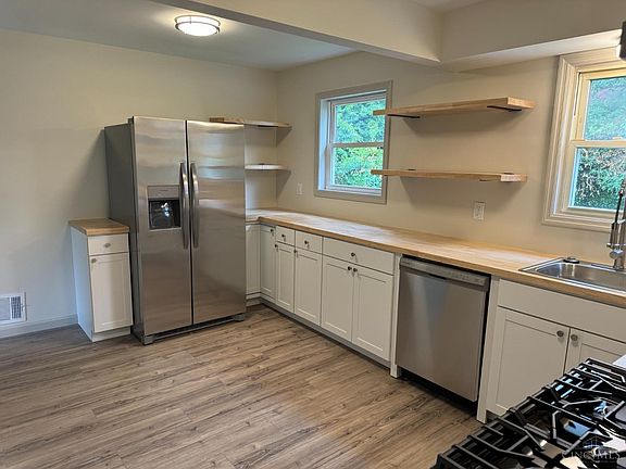 3rd image of 2488 Dunaway Ct