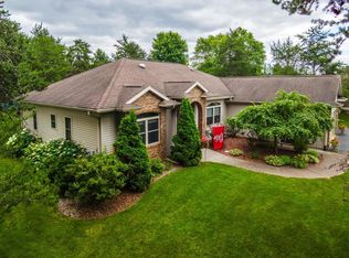 2242 Meadow Dr, Kronenwetter, WI 54455