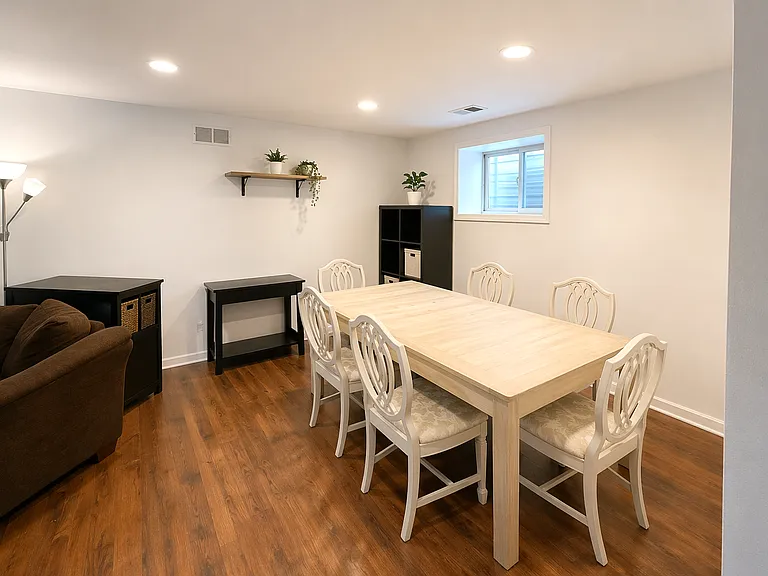 3740 N Janssen Ave #CH — Photo 7