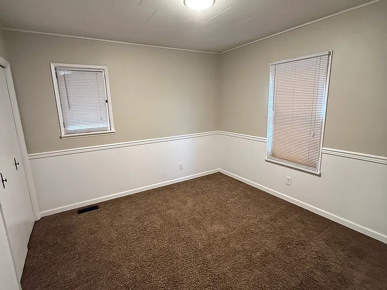 923 S 21st Ave — Photo 27