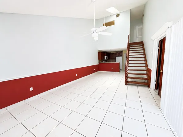 2035 Winners Circle, North Lauderdale, FL 33068