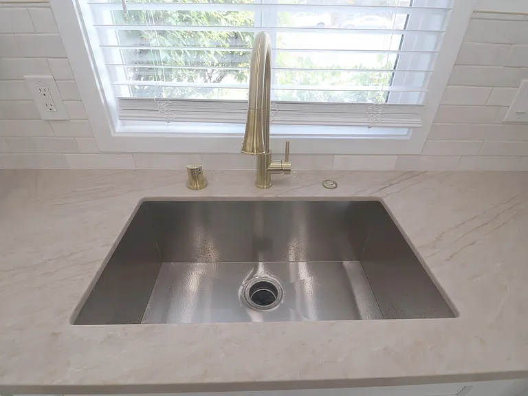 11610 Oxnard St #1 — Photo 13