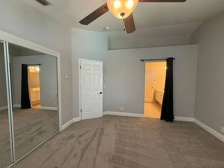 532 Blarney Cir — Photo 11