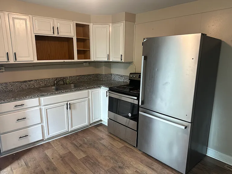 626 Virginia Ave — Photo 2