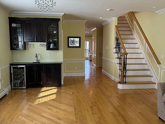 2nd image of 1431 Anderson Ave #1431
