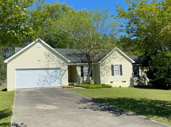 130 Pebble Hill Dr N, Tifton, GA 31793