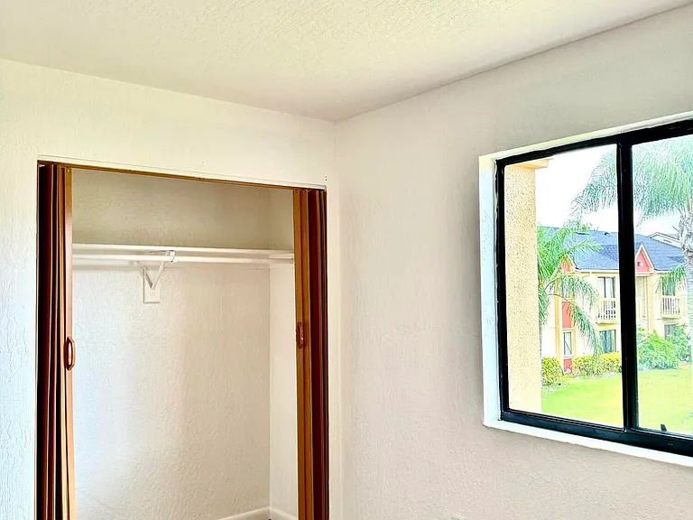2100 Forest Knoll Dr NE #202 — Photo 11