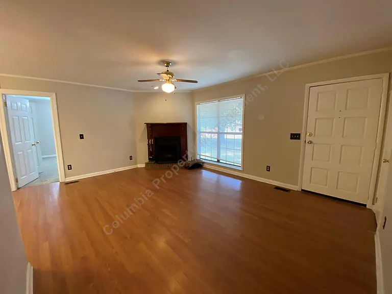 2751 Maple St — Photo 9