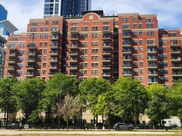 1250 S Indiana Ave APT 802, Chicago, IL 60605