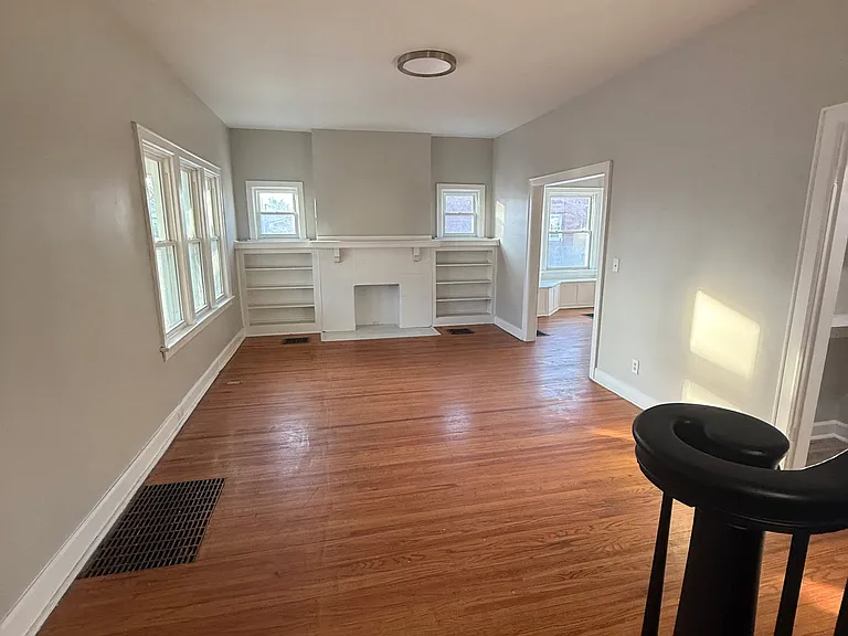 533 Fairwood Ave — Photo 3