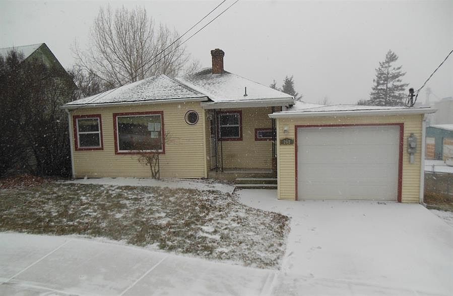 1st image of 208 E Ticknor St
