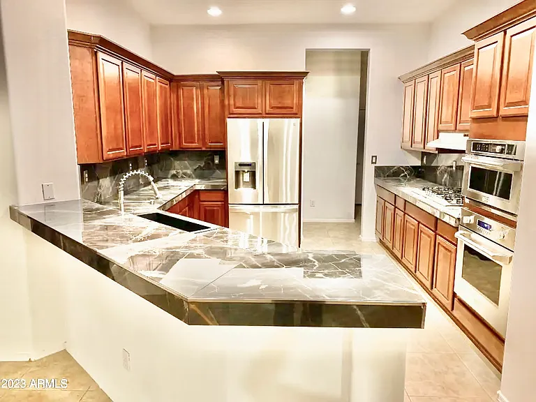 1682 W Ainsworth Dr — Photo 8