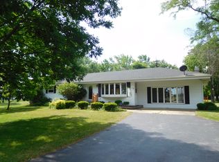 17231 Old Yorkville Rd, Union Grove, WI 53182