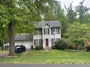 2449 Casmar St, Vienna, VA 22180
