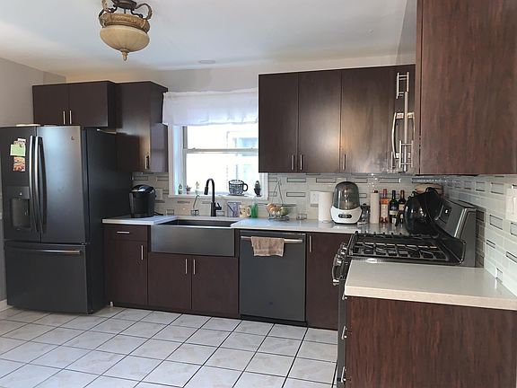 4th image of 3420 S 58th Ct