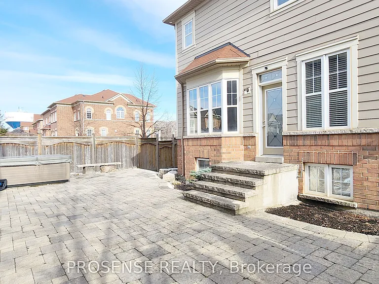 190 Nisbet Blvd — Photo 38