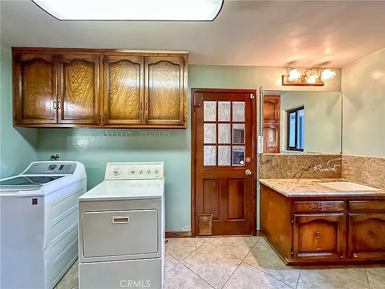2612 Mayflower Ave — Photo 10