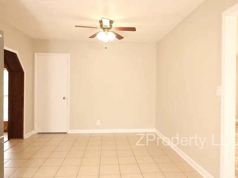 4000 Offutt Ct NW — Photo 5