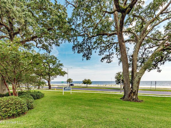 1282 Beach Blvd APT 209, Biloxi, MS 39530