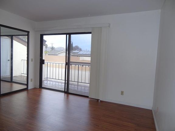 2nd image of 9212 Carlton Oaks Dr