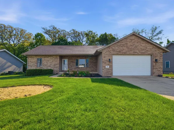 302 Cottonwood Cir, East Peoria, IL 61611