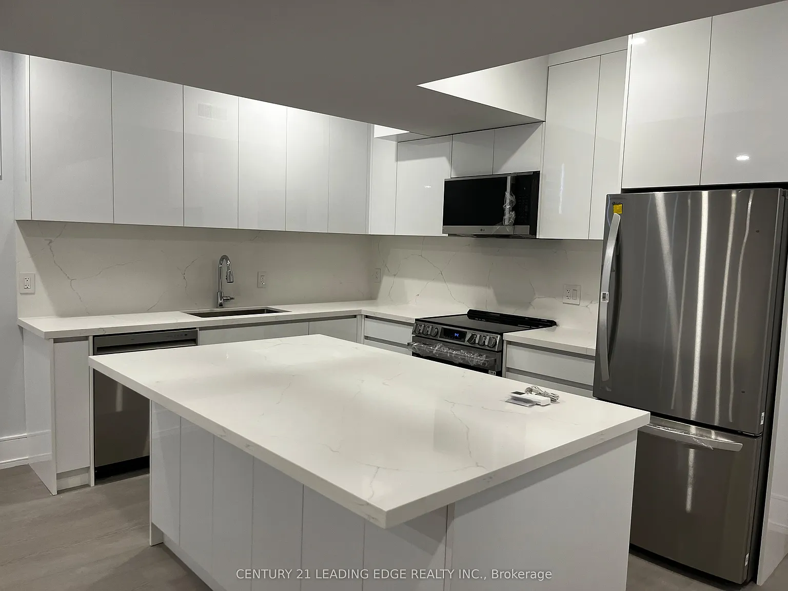 1 bed, $2,000 — Photo 4
