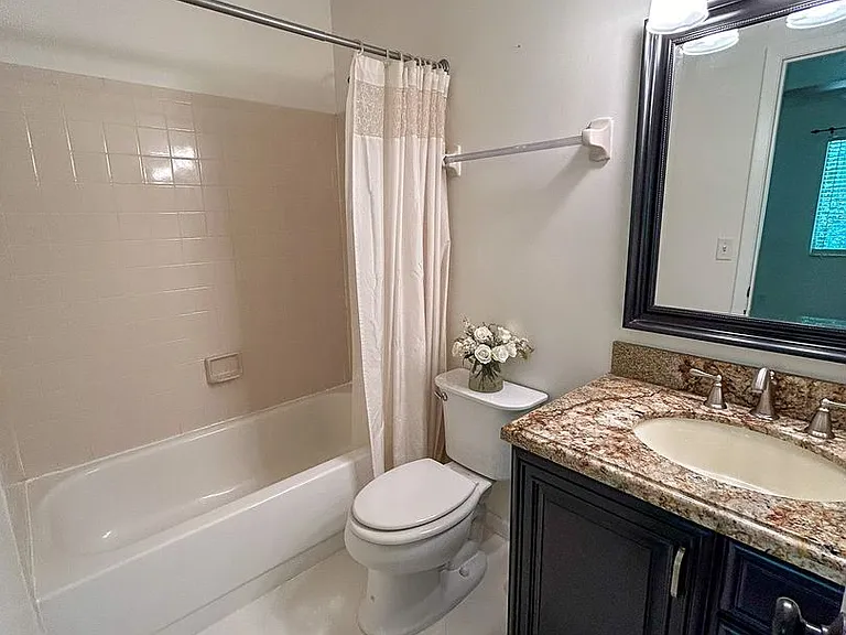 4411 SW 34th St #805 — Photo 18
