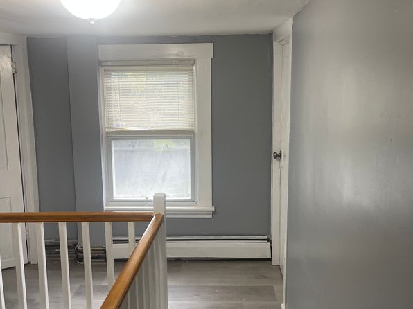 23 Hartford Ave S