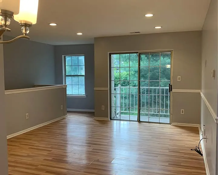 1908 Commons Dr #1908 — Photo 9