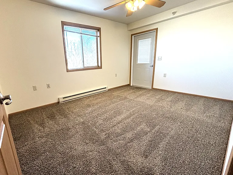 493 E South Ave #11 — Photo 5