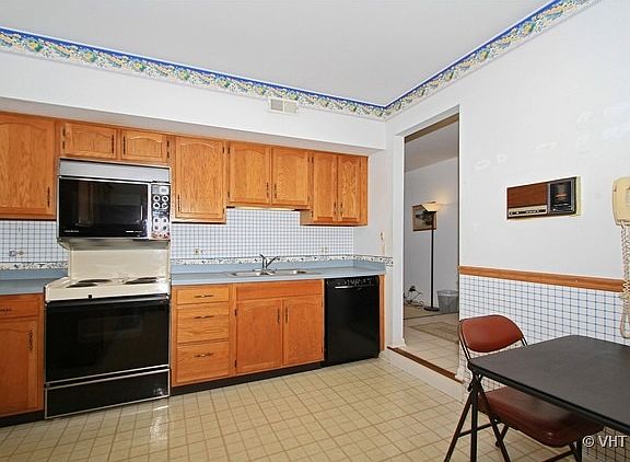 5th image of 734 Ascot Ct