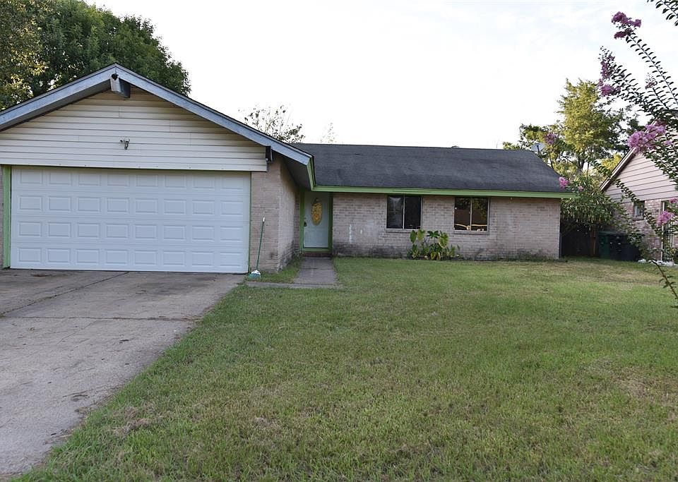 1st image of 223 La Fonda Dr
