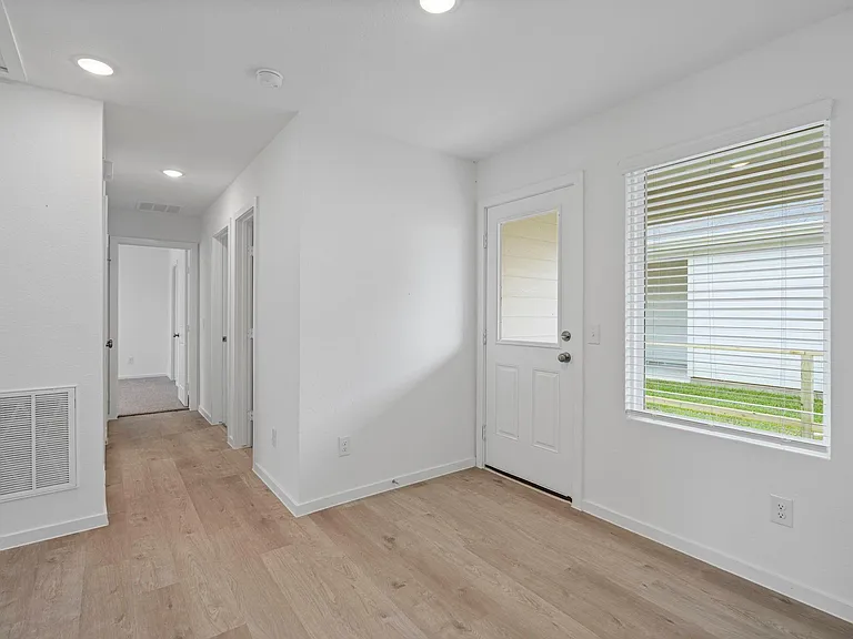 30514 Wolfburn St — Photo 8