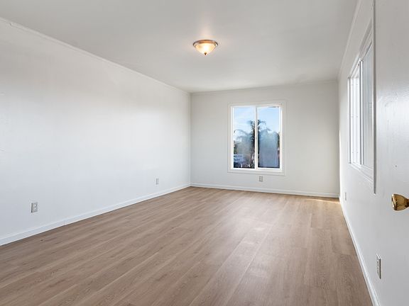 3rd image of 1436 23rd St #B